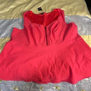 Torrid BERRY RED ZIPPER FRONT PEPLUM TANK
